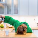 Além das sensações de fome, de frio, de calor e de dor, o corpo também dá diversos indícios de que precisa de descanso - iStock