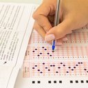 Estudantes estão preocupados com a realização do ENEM durante a pandemia - iStock