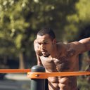 Veja como treinar no fim de ano com a calistenia - iStock