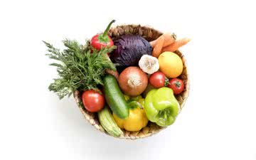 Entre as proteínas vegetais estão o feijão, lentilha, grão de bico e oleaginosas - iStock