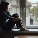 A solidão apareceu como fator de risco independente de depressão na meia-idade - iStock