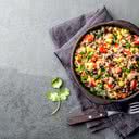 A quinoa é um superalimento e tem inúmeros benefícios. Veja como consumir a semente! - iStock