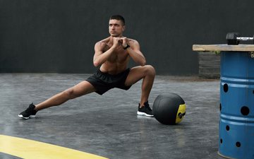 Descubra variações de agachamento que pouca gente conhece - iStock
