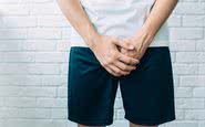 Devido à anatomia masculina, os testículos podem apresentar diferença de altura - iStock