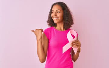 O Outubro Rosa é um movimento criado na década de 1990 para promover informações sobre o câncer de mama - iStock