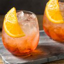 O álcool está presente em situações sociais, mas é fundamental saber administrar seu consumo - iStock