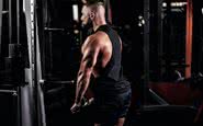 Treinador fala sobre os melhores exercícios para tríceps - iStock