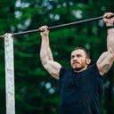 Veja como melhorar a performance na barra fixa - iStock