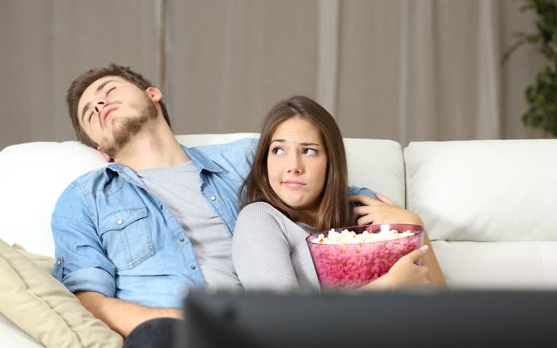 O cansaço, por si só, pode impactar a qualidade da vida sexual do casal - iStock