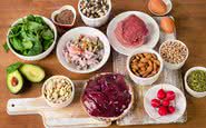 Alimentos como carne, grãos integrais, legumes, nozes, sementes, assim como alguns vegetais e frutas, contêm zinco - iStock