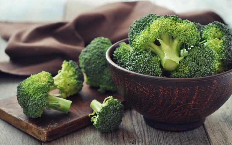 O brócolis cru contém quase 90% de água, 7% de carboidratos, 3% de proteína e quase nenhuma gordura - iStock