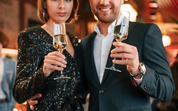 O status social de um parceiro é priorizado sobre suas qualidades pessoais nessa dinâmica - iStock