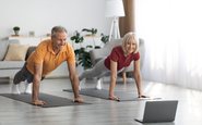 Passar tempo juntos fazendo algo que ambos gostam pode solidificar uma amizade dentro do relacionamento romântico - iStock