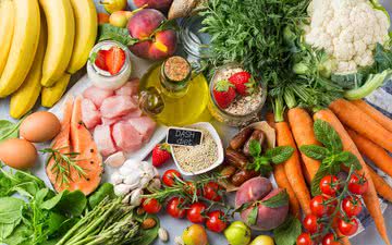 Dieta DASH é indicada para controlar hipertensão: alimentos frescos e integrais em vez dos ultraprocessados - iStock