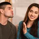 Bactérias na língua estão entre as principais causas do problema - iStock