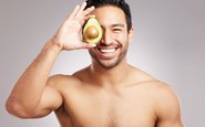 O alto teor de vitamina A presente no abacate, por exemplo, ajuda a eliminar células mortas, deixando uma pele linda e brilhante - iStock