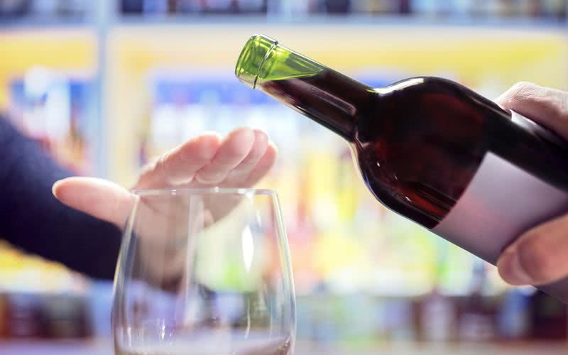 Nossa relação com as bebidas alcoólicas pode não ser tão saudável quanto acreditamos ser - iStock