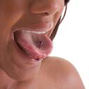 Segundo especialistas, o ideal seria a pessoa procurar o dentista antes de colocar o acessório - iStock