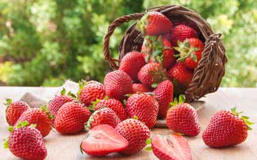 A fruta pode ajudar a proteger contra doenças cardíacas devido ao seu conteúdo de antocianina e quercetina - iStock