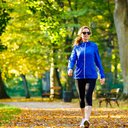 Na hora de caminhar, use roupas soltas, confortáveis e respiráveis, assim como um tênis que não machuque - iStock