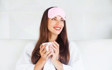 O chá de camomila contém o antioxidante apigenina, que pode provocar relaxamento e sono - iStock