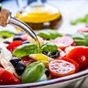 O foco dessa dieta está na comida sazonal feita de maneiras simples e de dar água na boca - iStock