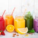 E você, prefere tomar um suco de fruta ou degustar um smoothie mais encorpado? - iStock