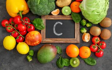 Para aproveitar ao máximo a vitamina C e dar mais variedade à sua dieta, invista nesses 12 alimentos - iStock