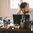 A síndrome de burnout é caracterizada por sentimento de exaustão, queda do desempenho profissional e desmotivação - iStock