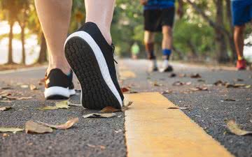 Para benefícios à saúde, as pessoas podem não apenas apostar nos 10 mil passos por dia, mas também caminhar mais rápido - iStock