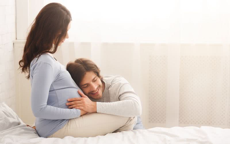 Jairo Bouer cita os casos em que a relação durante a gravidez não é recomendada - iStock