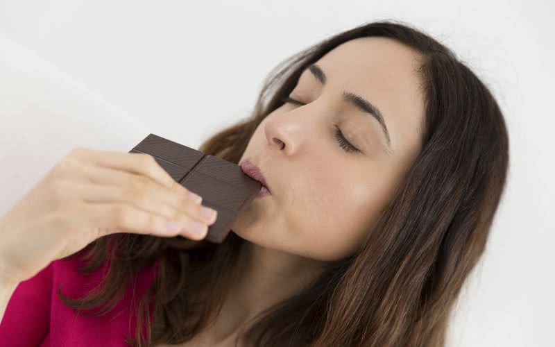 Estudos apontam que a ingestão de chocolate está ligada ao aumento na síntese cerebral de serotonina - iStock