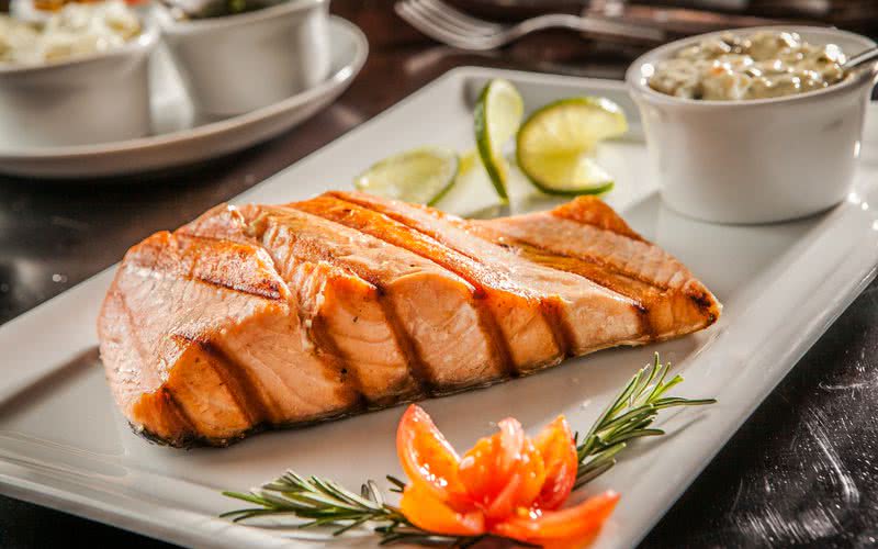 O salmão é um alimento muito nutritivo, veja o porquê - iStock