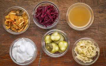 Kimchi, beterraba, iogurte, chucrute e picles são alimentos conhecidos por suas propriedades probióticas - iStock
