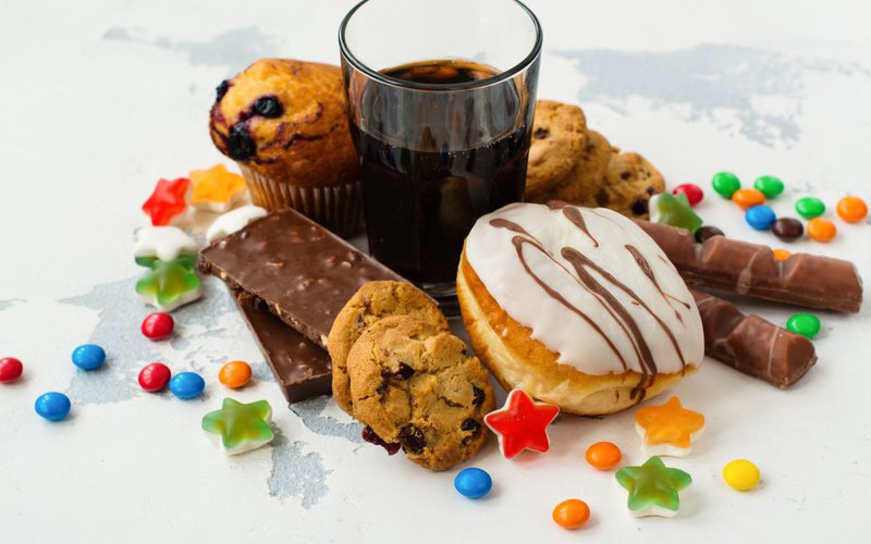 Pesquisadores analisaram impacto de diferentes fontes de açúcar adicionado na dieta - iStock