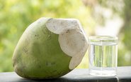 A água de coco é uma alternativa natural às bebidas esportivas - iStock