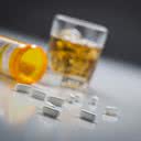Assim como o álcool, medicamentos antivirais podem atacar o estômago - iStock