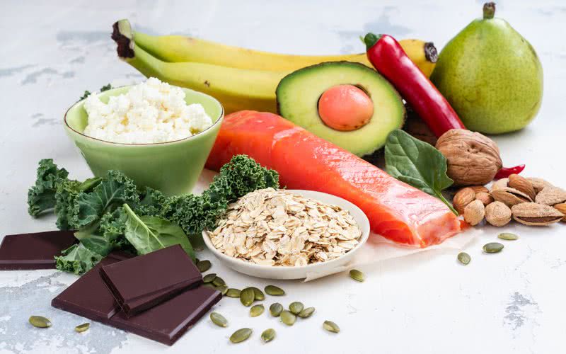 Alguns componentes da dieta podem contribuir para a síntese de substâncias que geram bem-estar - iStock
