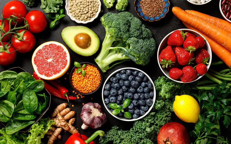 Vegetais e frutas coloridos são ricos em antioxidantes - iStock