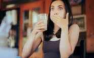 Bebidas gaseificadas podem tornar os arrotos inevitáveis - iStock