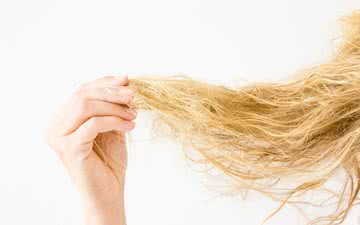 O cabelo ressecado é uma consequência da ação de agentes externos e internos - iStock