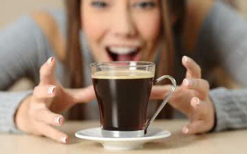 Os sintomas de ansiedade podem piorar com o consumo de cafeína - iStock
