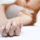 Ela diz que começou a ter relações recentemente, e por isso não consegue relaxar direito - iStock