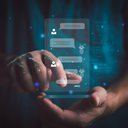 Abrir um aplicativo de IA para conversar virou um hábito comum - iStock