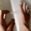 Bactérias adoram locais quentes, escuros e úmidos, como o interior de um sapato - iStock