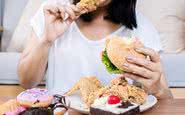 Dietas muito radicais podem levar a episódios de compulsão alimentar - iStock