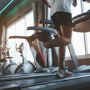Muita gente não consegue fazer exercício durante a semana, mas capricha nos sábados e domingos - iStock