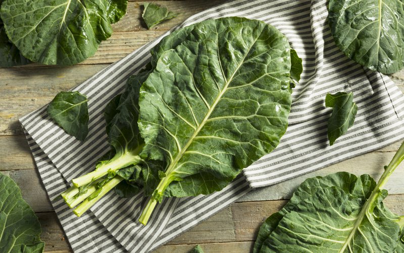 Vegetais como folhas verdes são exemplos de alimentos antioxidantes - iStock