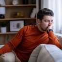 Algumas pessoas se sentem presas ao passado - iStock