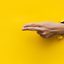 Ela introduziu os dedos sujos de sêmen fresco na vagina; e agora? - iStock